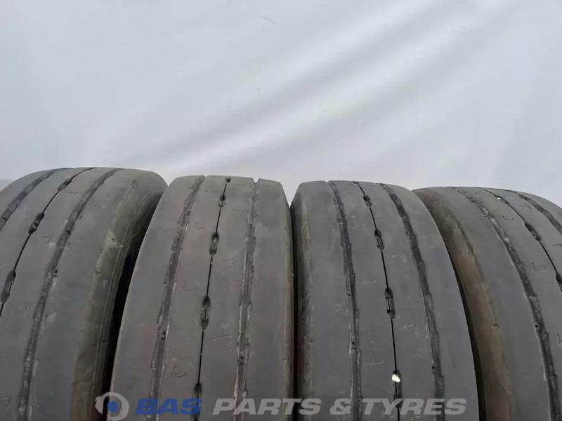 Michelin  - Rengas - Kuorma-auto: kuva Michelin  - Rengas - Kuorma-auto Michelin  - Rengas - Kuorma-auto: kuva Michelin  - Rengas - Kuorma-auto