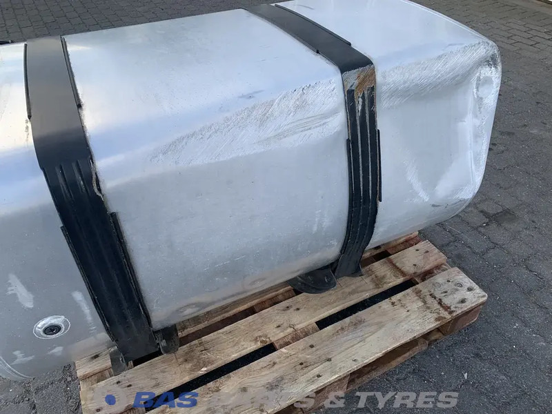 Renault Brandstoftank Renault 490 Liter G0000182 - Polttoainetankki - Kuorma-auto: kuva Renault Brandstoftank Renault 490 Liter G0000182 - Polttoainetankki - Kuorma-auto Renault Brandstoftank Renault 490 Liter G0000182 - Polttoainetankki - Kuorma-auto: kuva Renault Brandstoftank Renault 490 Liter G0000182 - Polttoainetankki - Kuorma-auto