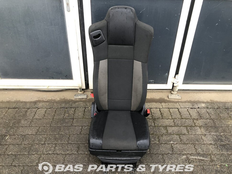 Renault D-Serie - Istuin - Kuorma-auto: kuva Renault D-Serie - Istuin - Kuorma-auto Renault D-Serie - Istuin - Kuorma-auto: kuva Renault D-Serie - Istuin - Kuorma-auto