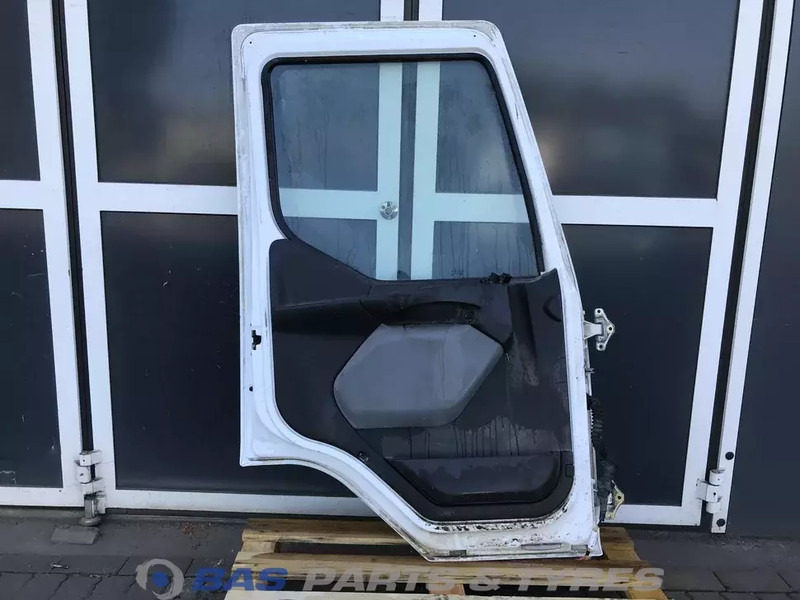 Renault D-Serie - Ovi ja osat - Kuorma-auto: kuva Renault D-Serie - Ovi ja osat - Kuorma-auto Renault D-Serie - Ovi ja osat - Kuorma-auto: kuva Renault D-Serie - Ovi ja osat - Kuorma-auto