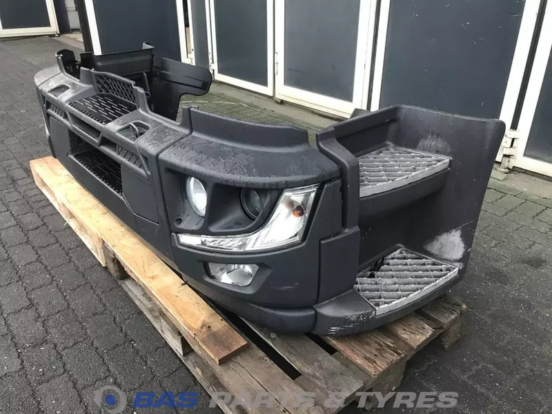 Renault D-Serie Bumper Renault 7482642303 - Puskuri - Kuorma-auto: kuva Renault D-Serie Bumper Renault 7482642303 - Puskuri - Kuorma-auto Renault D-Serie Bumper Renault 7482642303 - Puskuri - Kuorma-auto: kuva Renault D-Serie Bumper Renault 7482642303 - Puskuri - Kuorma-auto