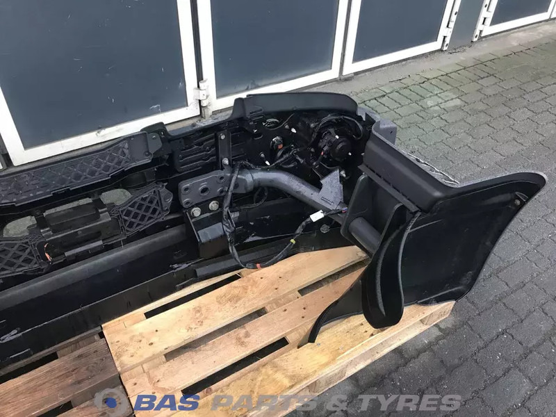 Renault D-Serie Bumper Renault 7482642303 - Puskuri - Kuorma-auto: kuva Renault D-Serie Bumper Renault 7482642303 - Puskuri - Kuorma-auto Renault D-Serie Bumper Renault 7482642303 - Puskuri - Kuorma-auto: kuva Renault D-Serie Bumper Renault 7482642303 - Puskuri - Kuorma-auto