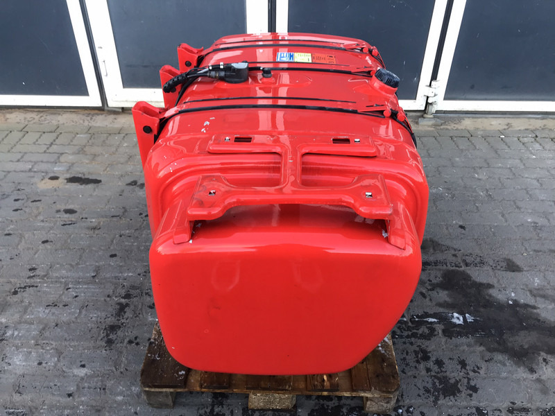 Scania  - Polttoainetankki - Kuorma-auto: kuva Scania  - Polttoainetankki - Kuorma-auto Scania  - Polttoainetankki - Kuorma-auto: kuva Scania  - Polttoainetankki - Kuorma-auto