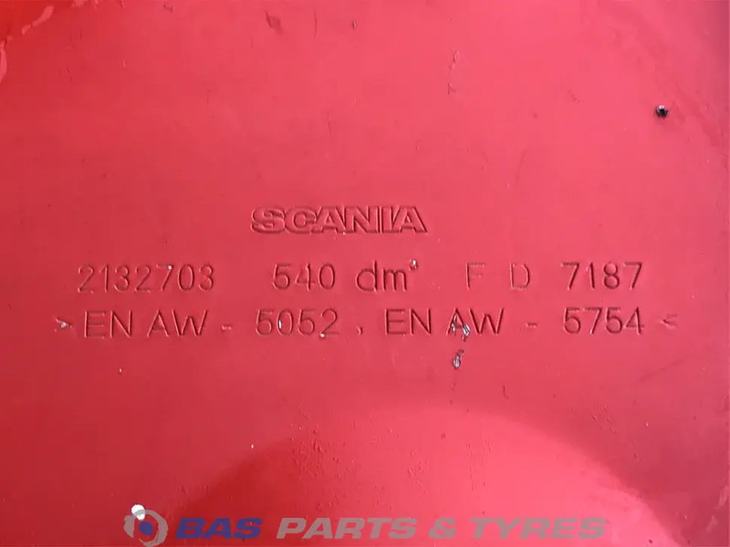 Scania  - Polttoainetankki - Kuorma-auto: kuva Scania  - Polttoainetankki - Kuorma-auto Scania  - Polttoainetankki - Kuorma-auto: kuva Scania  - Polttoainetankki - Kuorma-auto