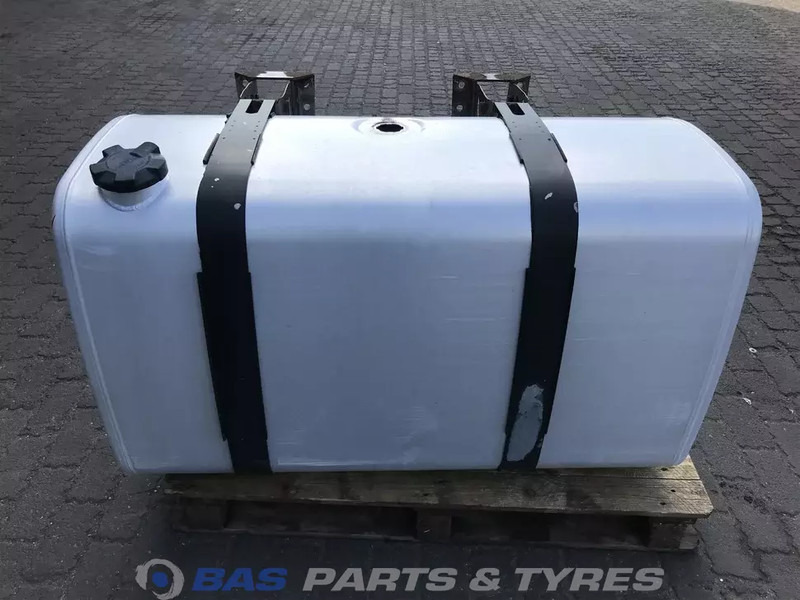 Volvo - Polttoainetankki - Kuorma-auto: kuva Volvo - Polttoainetankki - Kuorma-auto Volvo - Polttoainetankki - Kuorma-auto: kuva Volvo - Polttoainetankki - Kuorma-auto