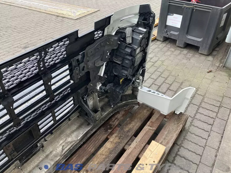 Volvo FH4 Bumper Volvo 78670304 - Puskuri - Kuorma-auto: kuva Volvo FH4 Bumper Volvo 78670304 - Puskuri - Kuorma-auto Volvo FH4 Bumper Volvo 78670304 - Puskuri - Kuorma-auto: kuva Volvo FH4 Bumper Volvo 78670304 - Puskuri - Kuorma-auto