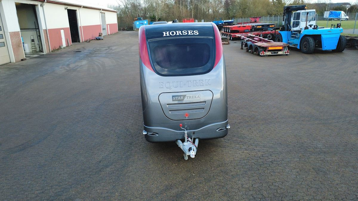 Equi-Trek Star-Treka - Hevostraileri: kuva Equi-Trek Star-Treka - Hevostraileri Equi-Trek Star-Treka - Hevostraileri: kuva Equi-Trek Star-Treka - Hevostraileri