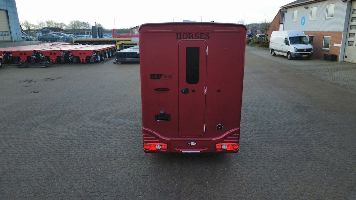 Equi-Trek Star-Treka - Hevostraileri: kuva Equi-Trek Star-Treka - Hevostraileri Equi-Trek Star-Treka - Hevostraileri: kuva Equi-Trek Star-Treka - Hevostraileri