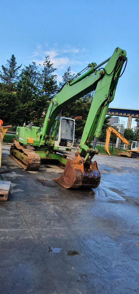 LIEBHERR R912LI - Telakaivukone: kuva LIEBHERR R912LI - Telakaivukone LIEBHERR R912LI - Telakaivukone: kuva LIEBHERR R912LI - Telakaivukone