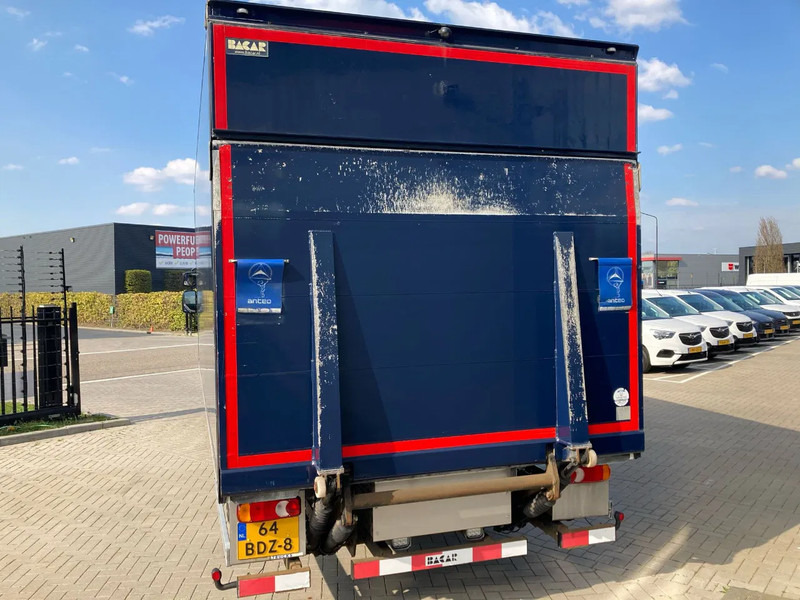 DAF LF 210 Day Cab, Plywood Box, Zijdeur, Laadklep - Umpikori kuorma-auto: kuva DAF LF 210 Day Cab, Plywood Box, Zijdeur, Laadklep - Umpikori kuorma-auto DAF LF 210 Day Cab, Plywood Box, Zijdeur, Laadklep - Umpikori kuorma-auto: kuva DAF LF 210 Day Cab, Plywood Box, Zijdeur, Laadklep - Umpikori kuorma-auto