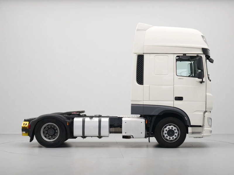DAF XF 480 FT Super Space Cab, 2x Tanks - Vetopöytäauto: kuva DAF XF 480 FT Super Space Cab, 2x Tanks - Vetopöytäauto DAF XF 480 FT Super Space Cab, 2x Tanks - Vetopöytäauto: kuva DAF XF 480 FT Super Space Cab, 2x Tanks - Vetopöytäauto