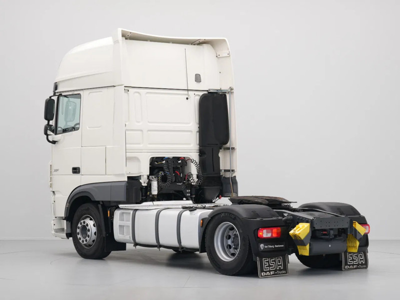 DAF XF 480 FT Super Space Cab, 2x Tanks - Vetopöytäauto: kuva DAF XF 480 FT Super Space Cab, 2x Tanks - Vetopöytäauto DAF XF 480 FT Super Space Cab, 2x Tanks - Vetopöytäauto: kuva DAF XF 480 FT Super Space Cab, 2x Tanks - Vetopöytäauto