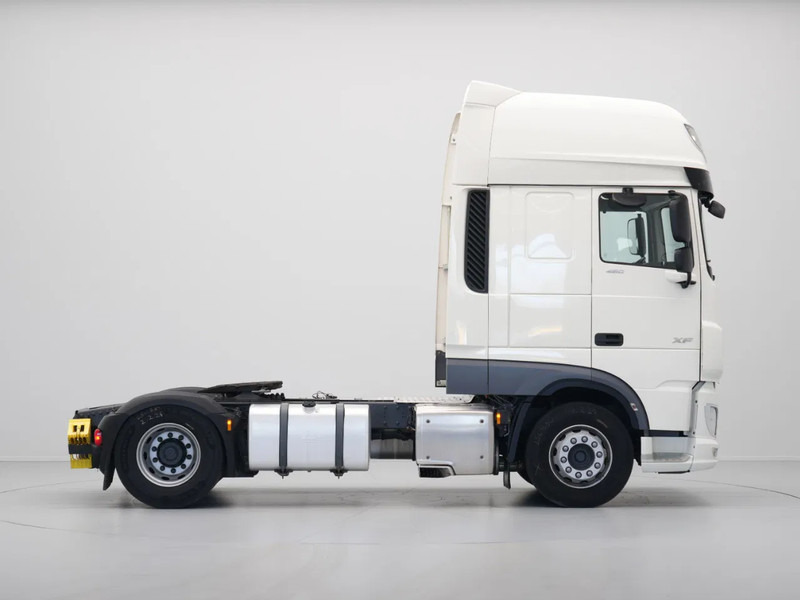 DAF XF 480 FT Super Space Cab - Vetopöytäauto: kuva DAF XF 480 FT Super Space Cab - Vetopöytäauto DAF XF 480 FT Super Space Cab - Vetopöytäauto: kuva DAF XF 480 FT Super Space Cab - Vetopöytäauto