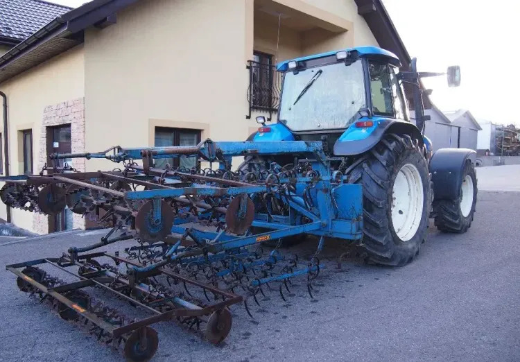 Agregat uprawowy Rabe Werk szerokość robocza 4,7m - Maanmuokkauskone: kuva Agregat uprawowy Rabe Werk szerokość robocza 4,7m - Maanmuokkauskone Agregat uprawowy Rabe Werk szerokość robocza 4,7m - Maanmuokkauskone: kuva Agregat uprawowy Rabe Werk szerokość robocza 4,7m - Maanmuokkauskone