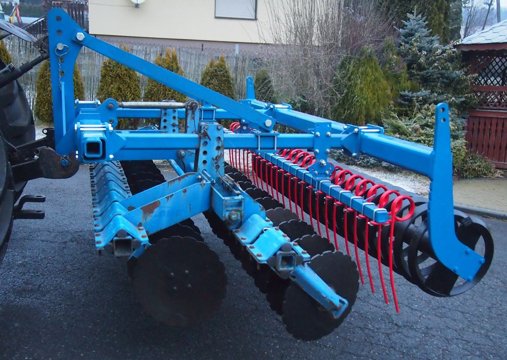 Brona talerzowa Rabe Werk RABE WERK Fielo biro 3000 2006 Brona talerzowa RABE - Lautasäes: kuva Brona talerzowa Rabe Werk RABE WERK Fielo biro 3000 2006 Brona talerzowa RABE - Lautasäes Brona talerzowa Rabe Werk RABE WERK Fielo biro 3000 2006 Brona talerzowa RABE - Lautasäes: kuva Brona talerzowa Rabe Werk RABE WERK Fielo biro 3000 2006 Brona talerzowa RABE - Lautasäes