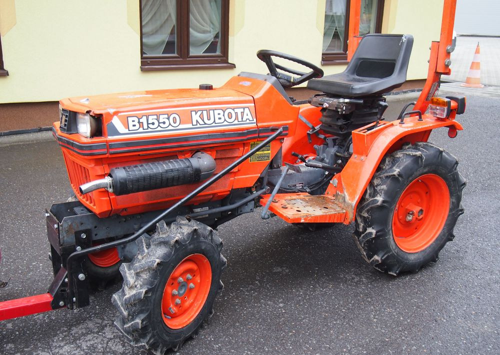 Ciągnik Kubota B1550 1994 traktorek KUBOTA 4x4 19KM - Traktori: kuva Ciągnik Kubota B1550 1994 traktorek KUBOTA 4x4 19KM - Traktori Ciągnik Kubota B1550 1994 traktorek KUBOTA 4x4 19KM - Traktori: kuva Ciągnik Kubota B1550 1994 traktorek KUBOTA 4x4 19KM - Traktori
