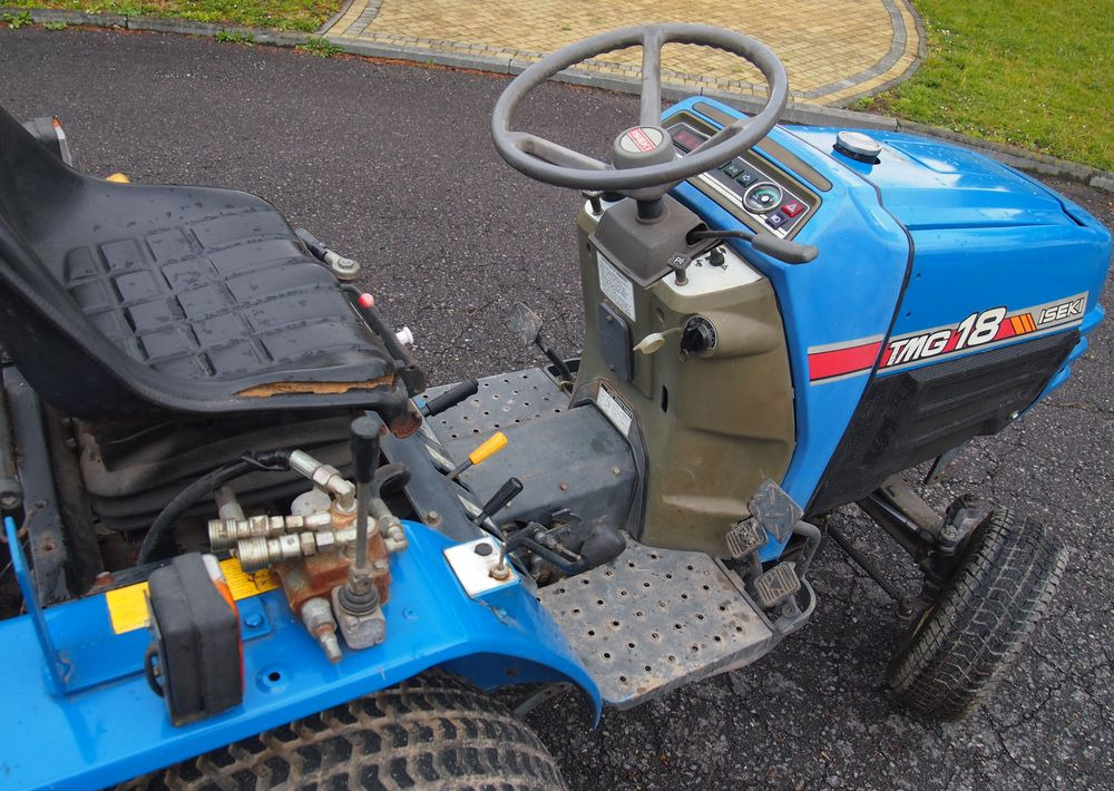 Kosiarka traktorek Iseki TMG T18 1995 hydro Diesel - Ruohonleikkuri: kuva Kosiarka traktorek Iseki TMG T18 1995 hydro Diesel - Ruohonleikkuri Kosiarka traktorek Iseki TMG T18 1995 hydro Diesel - Ruohonleikkuri: kuva Kosiarka traktorek Iseki TMG T18 1995 hydro Diesel - Ruohonleikkuri