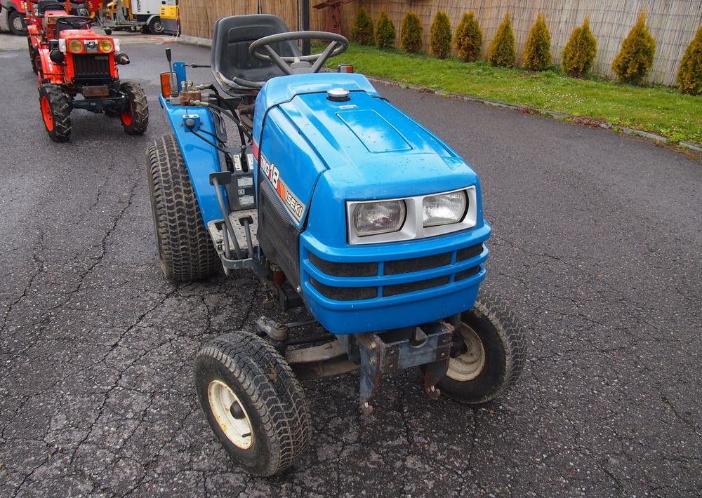 Kosiarka traktorek Iseki TMG T18 1995 hydro Diesel - Ruohonleikkuri: kuva Kosiarka traktorek Iseki TMG T18 1995 hydro Diesel - Ruohonleikkuri Kosiarka traktorek Iseki TMG T18 1995 hydro Diesel - Ruohonleikkuri: kuva Kosiarka traktorek Iseki TMG T18 1995 hydro Diesel - Ruohonleikkuri