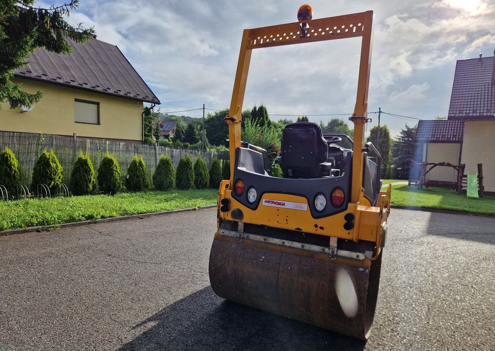 Walec Hamm HD14VV 2014 Walec HAMM HD 14VV silnik KUBOTA - Jyrä: kuva  Walec Hamm HD14VV 2014 Walec HAMM HD 14VV silnik KUBOTA - Jyrä Walec Hamm HD14VV 2014 Walec HAMM HD 14VV silnik KUBOTA - Jyrä: kuva  Walec Hamm HD14VV 2014 Walec HAMM HD 14VV silnik KUBOTA - Jyrä