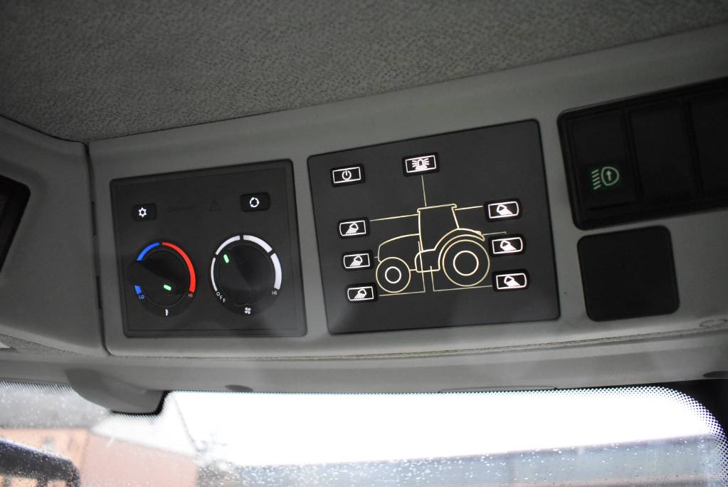 Traktori Claas AXION 850: kuva Traktori Claas AXION 850