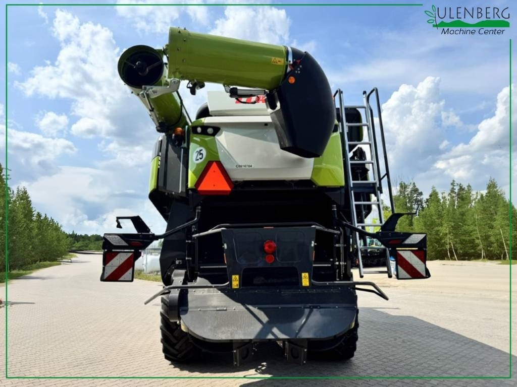 Claas Lexion 8800 Terra Trac - Leikkuupuimuri: kuva Claas Lexion 8800 Terra Trac - Leikkuupuimuri Claas Lexion 8800 Terra Trac - Leikkuupuimuri: kuva Claas Lexion 8800 Terra Trac - Leikkuupuimuri