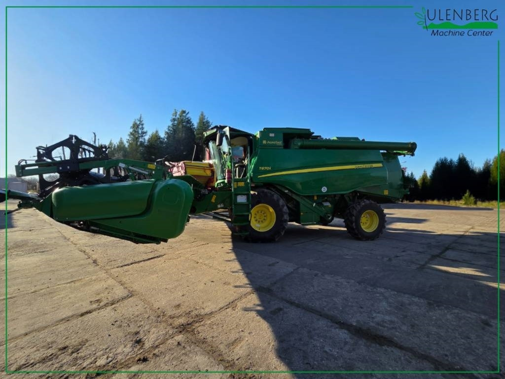 Leikkuupuimuri John Deere T 670 i: kuva Leikkuupuimuri John Deere T 670 i
