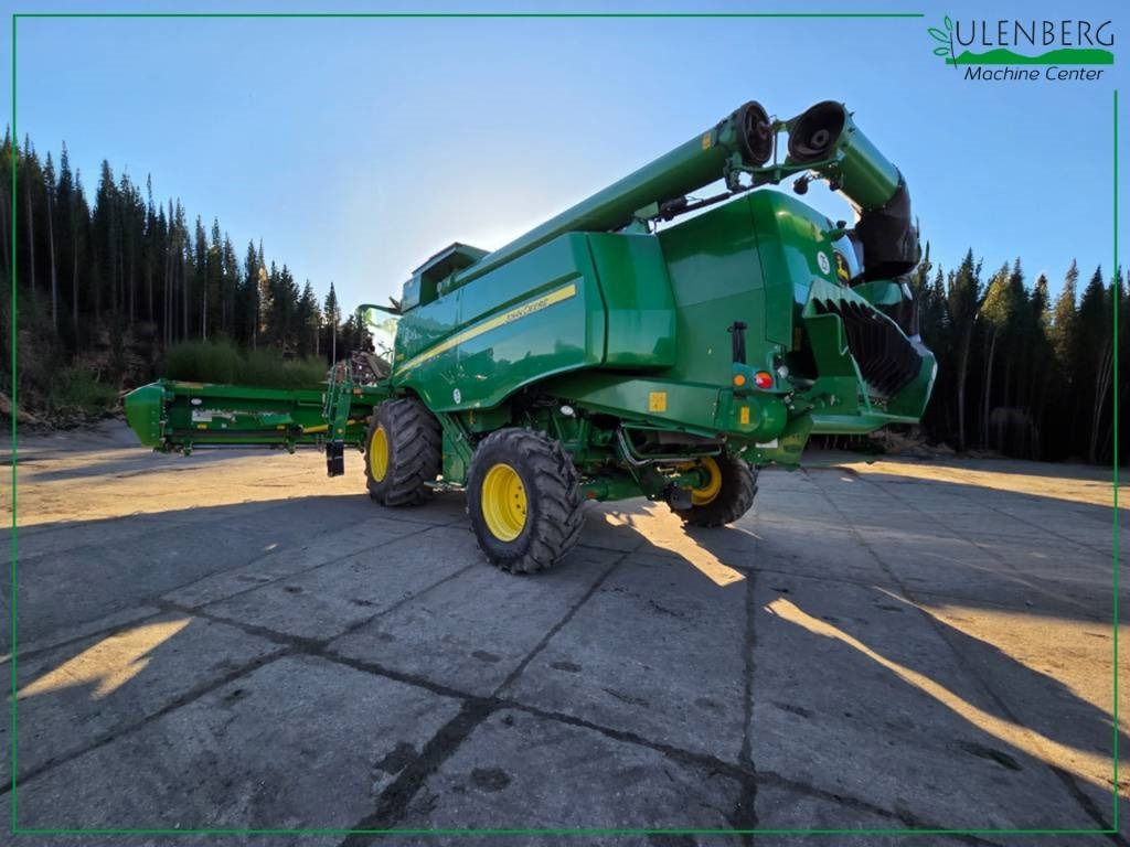 John Deere T 670 i - Leikkuupuimuri: kuva John Deere T 670 i - Leikkuupuimuri John Deere T 670 i - Leikkuupuimuri: kuva John Deere T 670 i - Leikkuupuimuri