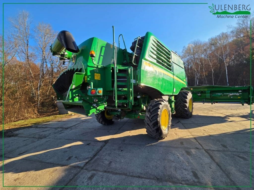 John Deere T 670 i - Leikkuupuimuri: kuva John Deere T 670 i - Leikkuupuimuri John Deere T 670 i - Leikkuupuimuri: kuva John Deere T 670 i - Leikkuupuimuri