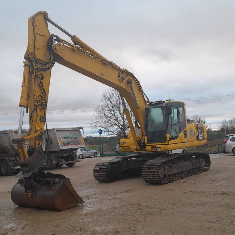 Komatsu PC 240 NLC-8K - Telakaivukone: kuva Komatsu PC 240 NLC-8K - Telakaivukone Komatsu PC 240 NLC-8K - Telakaivukone: kuva Komatsu PC 240 NLC-8K - Telakaivukone