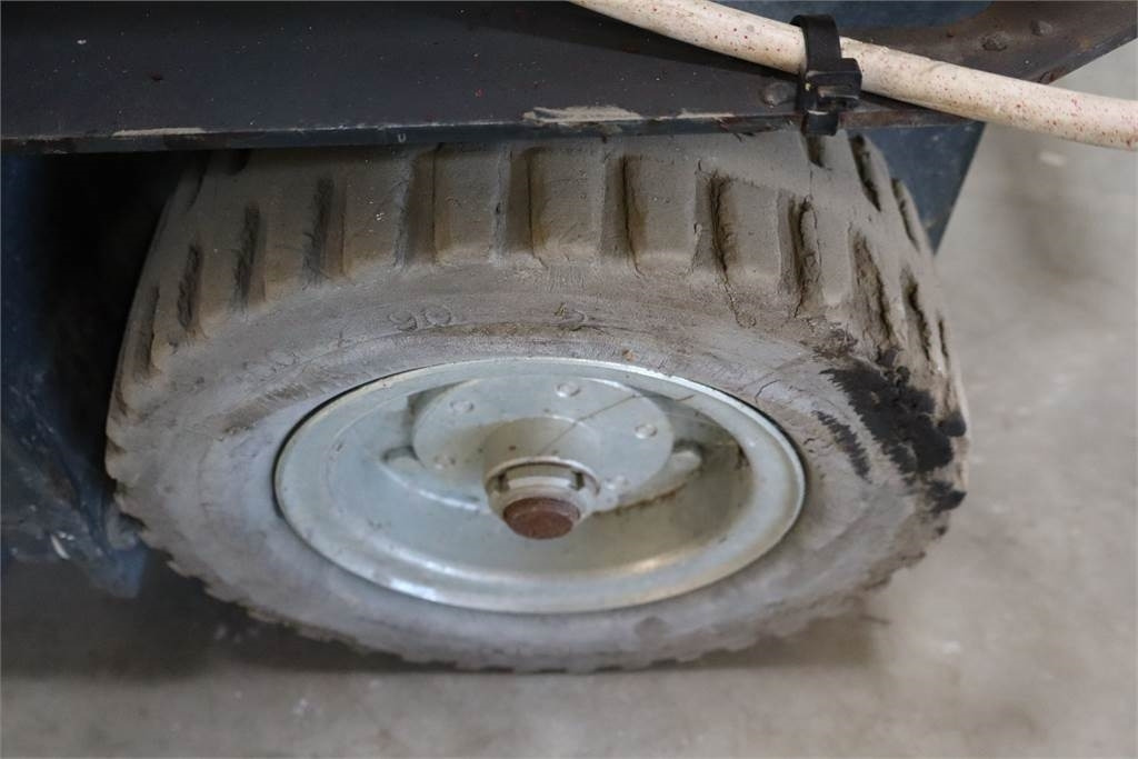 Pystymastonostin Bravi Lui Mini HD: kuva Pystymastonostin Bravi Lui Mini HD