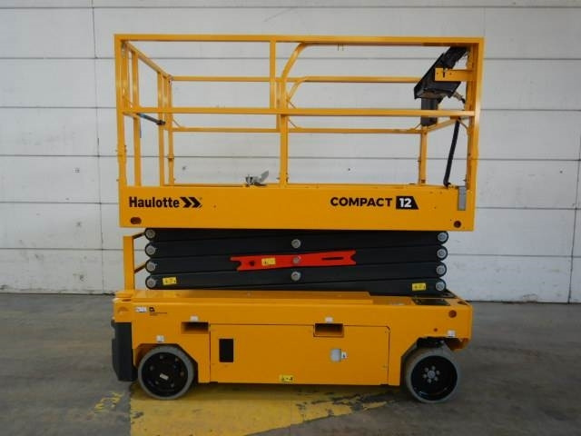 Haulotte Compact 12 AE - Saksilava: kuva Haulotte Compact 12 AE - Saksilava Haulotte Compact 12 AE - Saksilava: kuva Haulotte Compact 12 AE - Saksilava