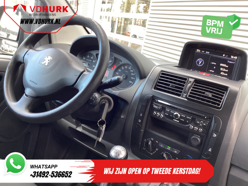 Peugeot Expert 2.0 HDI 130 pk L2 Dubbel Cabine DC EXPORT Airco/ Cruise/ Navi/ PDC/ Trekhaak - Pieni pakettiauto, Jatko-ohjaamo kevyt kuorma-auto: kuva Peugeot Expert 2.0 HDI 130 pk L2 Dubbel Cabine DC EXPORT Airco/ Cruise/ Navi/ PDC/ Trekhaak - Pieni pakettiauto, Jatko-ohjaamo kevyt kuorma-auto Peugeot Expert 2.0 HDI 130 pk L2 Dubbel Cabine DC EXPORT Airco/ Cruise/ Navi/ PDC/ Trekhaak - Pieni pakettiauto, Jatko-ohjaamo kevyt kuorma-auto: kuva Peugeot Expert 2.0 HDI 130 pk L2 Dubbel Cabine DC EXPORT Airco/ Cruise/ Navi/ PDC/ Trekhaak - Pieni pakettiauto, Jatko-ohjaamo kevyt kuorma-auto