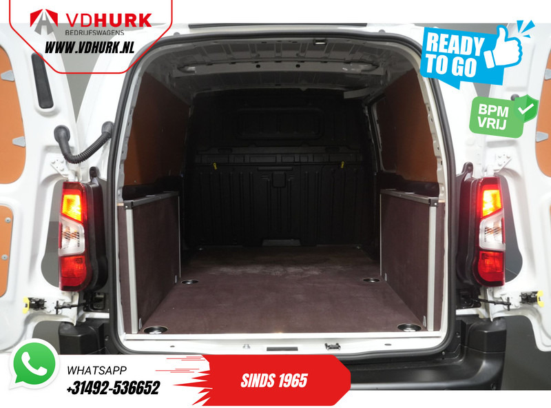Pieni pakettiauto Toyota PROACE CITY 1.5 130 pk Aut. L2 BPM VRIJ! LED/ Virtual Cockpit/ 3 pers./ Carplay/ Camera/ Climate/ PDC/ Cruise: kuva Pieni pakettiauto Toyota PROACE CITY 1.5 130 pk Aut. L2 BPM VRIJ! LED/ Virtual Cockpit/ 3 pers./ Carplay/ Camera/ Climate/ PDC/ Cruise