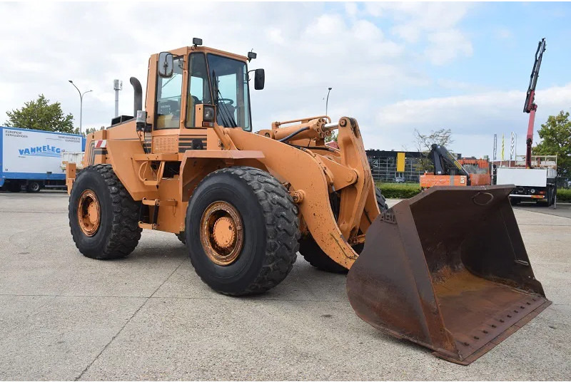 Case 821B - Pyöräkuormaaja: kuva Case 821B - Pyöräkuormaaja Case 821B - Pyöräkuormaaja: kuva Case 821B - Pyöräkuormaaja