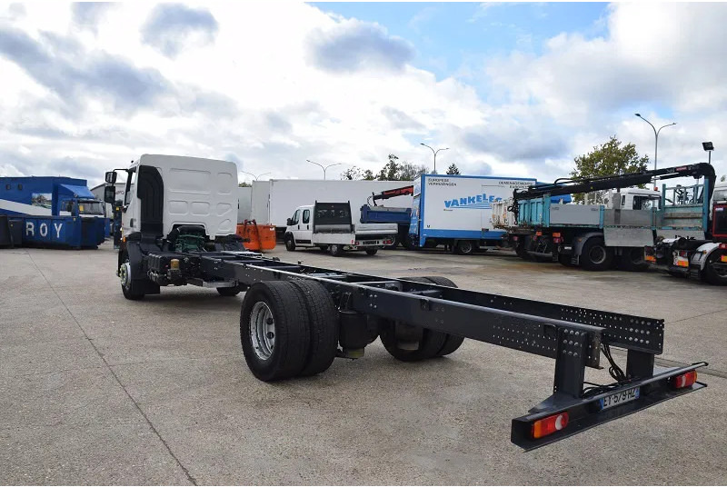 Diversen Volvo FL280 - Kuorma-auto alusta: kuva Diversen Volvo FL280 - Kuorma-auto alusta Diversen Volvo FL280 - Kuorma-auto alusta: kuva Diversen Volvo FL280 - Kuorma-auto alusta