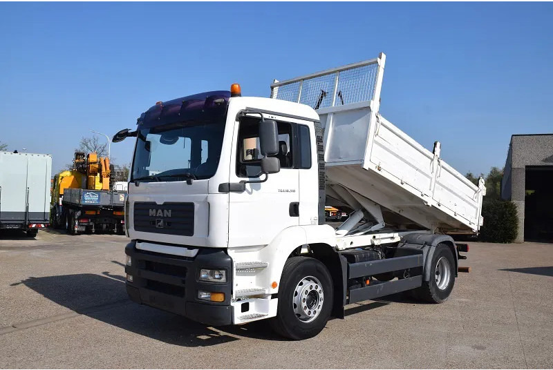 MAN TGA 19.310 - Kippiauto kuorma-auto: kuva MAN TGA 19.310 - Kippiauto kuorma-auto MAN TGA 19.310 - Kippiauto kuorma-auto: kuva MAN TGA 19.310 - Kippiauto kuorma-auto
