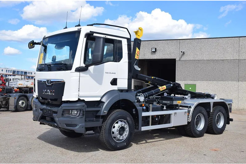 MAN TGS 33.440 - Koukkulava kuorma-auto: kuva MAN TGS 33.440 - Koukkulava kuorma-auto MAN TGS 33.440 - Koukkulava kuorma-auto: kuva MAN TGS 33.440 - Koukkulava kuorma-auto
