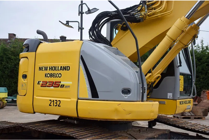 New Holland Kobelco E235B SR-LCT - Telakaivukone: kuva New Holland Kobelco E235B SR-LCT - Telakaivukone New Holland Kobelco E235B SR-LCT - Telakaivukone: kuva New Holland Kobelco E235B SR-LCT - Telakaivukone