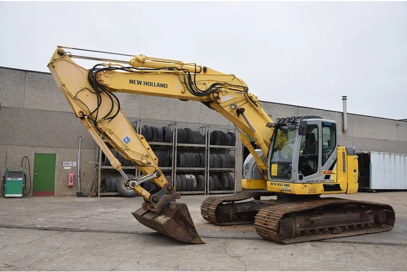 New Holland Kobelco E235B SR-LCT - Telakaivukone: kuva New Holland Kobelco E235B SR-LCT - Telakaivukone New Holland Kobelco E235B SR-LCT - Telakaivukone: kuva New Holland Kobelco E235B SR-LCT - Telakaivukone