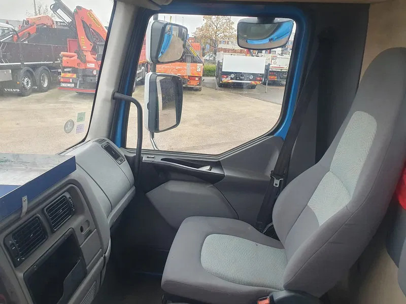 Renault DCi 220 - Nosturiauto: kuva Renault DCi 220 - Nosturiauto Renault DCi 220 - Nosturiauto: kuva Renault DCi 220 - Nosturiauto