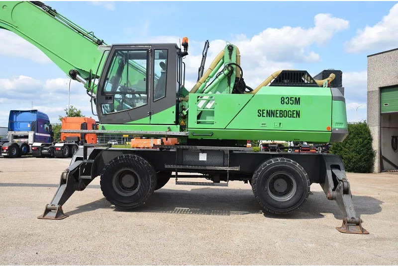 Sennebogen 835M - Pyöräalustainen kaivinkone: kuva Sennebogen 835M - Pyöräalustainen kaivinkone Sennebogen 835M - Pyöräalustainen kaivinkone: kuva Sennebogen 835M - Pyöräalustainen kaivinkone