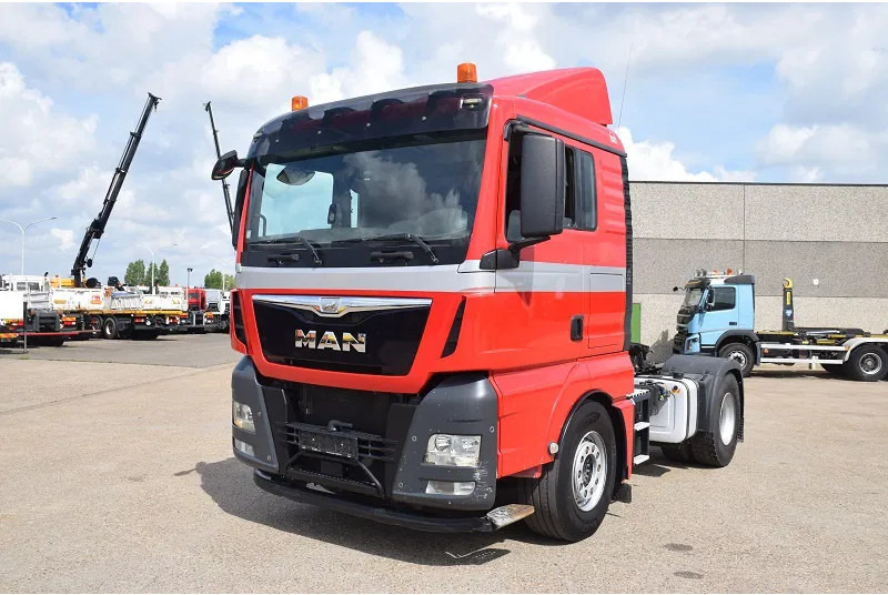 MAN TGX 18.480 - Vetopöytäauto: kuva MAN TGX 18.480 - Vetopöytäauto MAN TGX 18.480 - Vetopöytäauto: kuva MAN TGX 18.480 - Vetopöytäauto