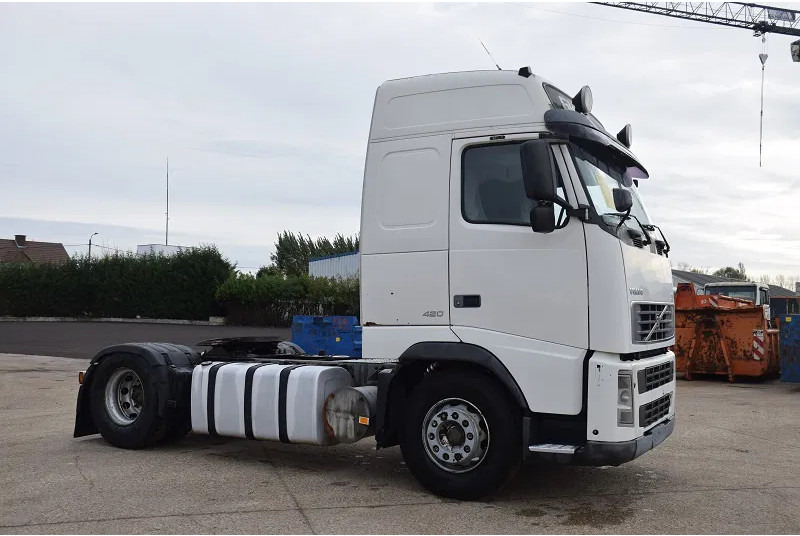 Volvo FH 12.420 - Vetopöytäauto: kuva Volvo FH 12.420 - Vetopöytäauto Volvo FH 12.420 - Vetopöytäauto: kuva Volvo FH 12.420 - Vetopöytäauto