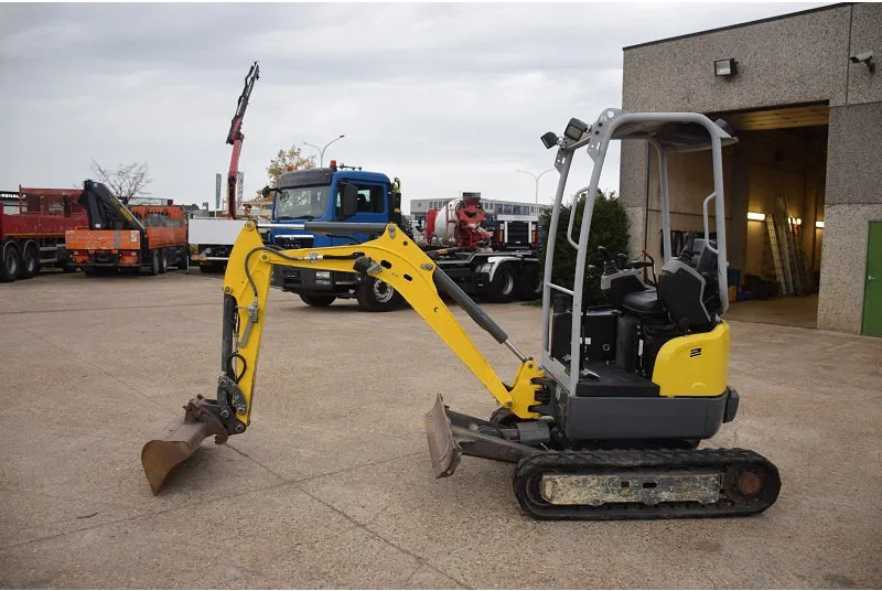 WACKER NEUSON Neuson Wacker EZ17 - stock id155 - Minikuormaaja: kuva WACKER NEUSON Neuson Wacker EZ17 - stock id155 - Minikuormaaja WACKER NEUSON Neuson Wacker EZ17 - stock id155 - Minikuormaaja: kuva WACKER NEUSON Neuson Wacker EZ17 - stock id155 - Minikuormaaja