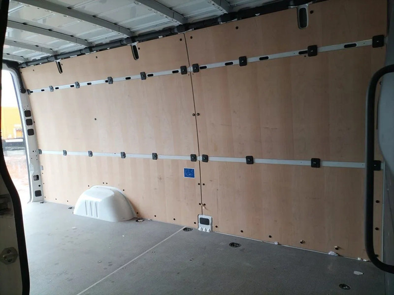 Mercedes-Benz Binnenbekleding L2H2 Sprinter - Ohjaamo ja sisustus - Tavara-auto: kuva Mercedes-Benz Binnenbekleding L2H2 Sprinter - Ohjaamo ja sisustus - Tavara-auto Mercedes-Benz Binnenbekleding L2H2 Sprinter - Ohjaamo ja sisustus - Tavara-auto: kuva Mercedes-Benz Binnenbekleding L2H2 Sprinter - Ohjaamo ja sisustus - Tavara-auto