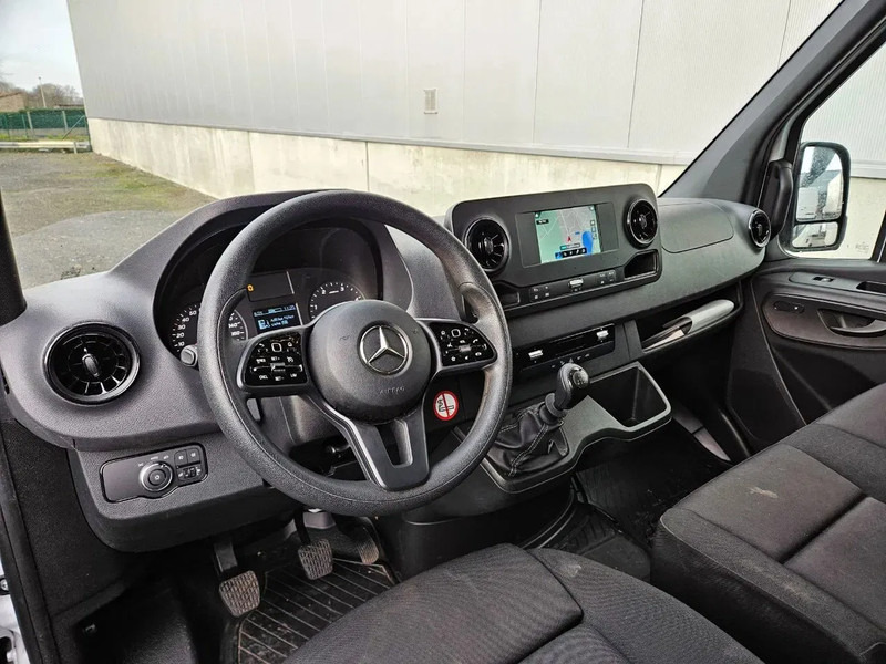 Mercedes-Benz Sprinter 317 L2H2*360°Camera*Airco*Navigatie*Zetelverwarming - Pakettiauto: kuva Mercedes-Benz Sprinter 317 L2H2*360°Camera*Airco*Navigatie*Zetelverwarming - Pakettiauto Mercedes-Benz Sprinter 317 L2H2*360°Camera*Airco*Navigatie*Zetelverwarming - Pakettiauto: kuva Mercedes-Benz Sprinter 317 L2H2*360°Camera*Airco*Navigatie*Zetelverwarming - Pakettiauto