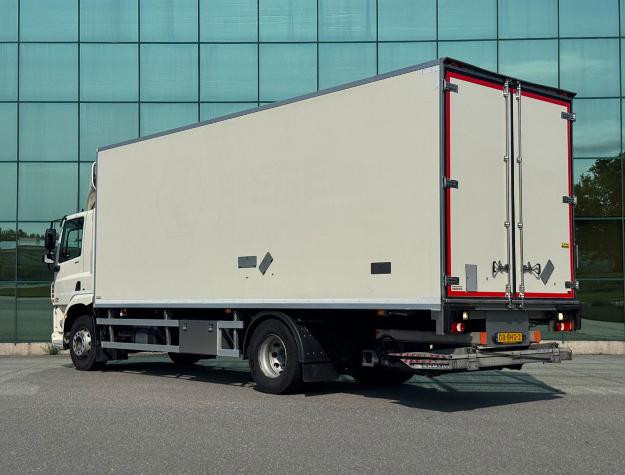 DAF CF 250 Carrier Supra 1150 Multi Temp 561.000 KM Tail Lift NL Truck - Refrigeraattori kuorma-auto: kuva DAF CF 250 Carrier Supra 1150 Multi Temp 561.000 KM Tail Lift NL Truck - Refrigeraattori kuorma-auto DAF CF 250 Carrier Supra 1150 Multi Temp 561.000 KM Tail Lift NL Truck - Refrigeraattori kuorma-auto: kuva DAF CF 250 Carrier Supra 1150 Multi Temp 561.000 KM Tail Lift NL Truck - Refrigeraattori kuorma-auto