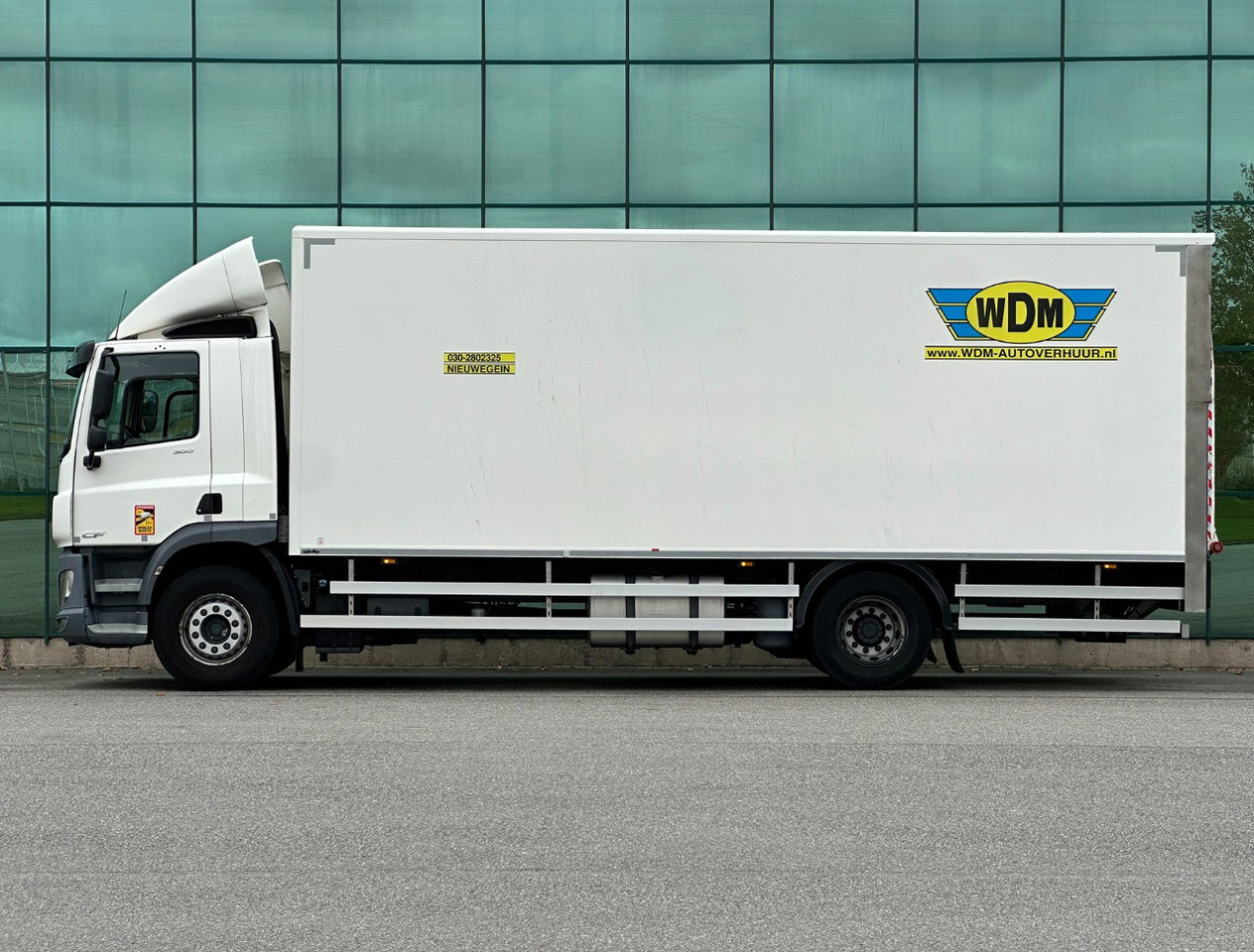 DAF CF 300 FA Only 215.000 KM 750 x 250 x 258 CM Inside TOP Condition NL Truck - Umpikori kuorma-auto: kuva DAF CF 300 FA Only 215.000 KM 750 x 250 x 258 CM Inside TOP Condition NL Truck - Umpikori kuorma-auto DAF CF 300 FA Only 215.000 KM 750 x 250 x 258 CM Inside TOP Condition NL Truck - Umpikori kuorma-auto: kuva DAF CF 300 FA Only 215.000 KM 750 x 250 x 258 CM Inside TOP Condition NL Truck - Umpikori kuorma-auto