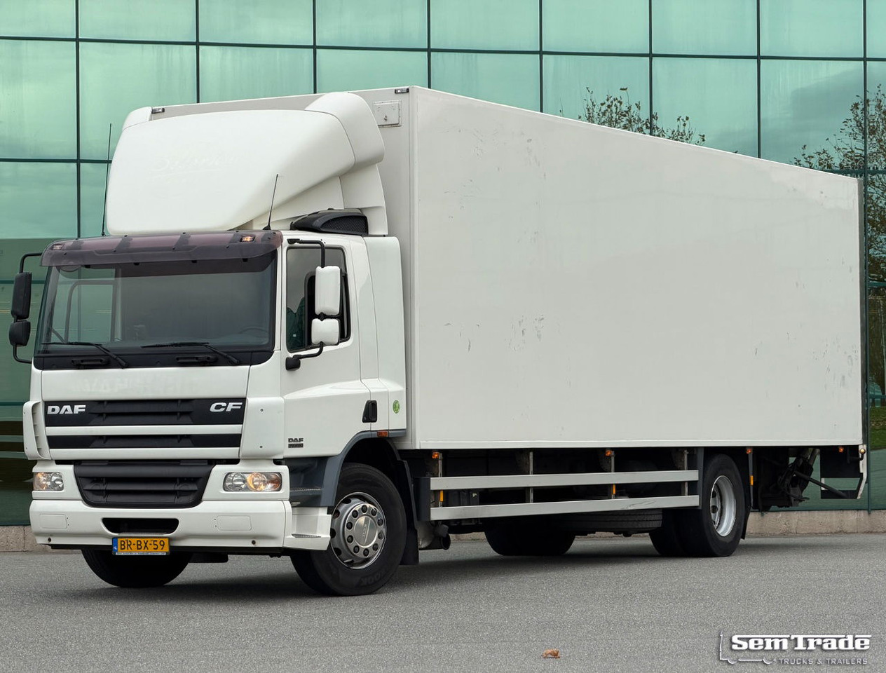 DAF CF 75.250 Euro 3 Manual Gearbox VAN Beurden Isolated BOX Tail Lift Super Condition NL-Truck - Umpikori kuorma-auto: kuva DAF CF 75.250 Euro 3 Manual Gearbox VAN Beurden Isolated BOX Tail Lift Super Condition NL-Truck - Umpikori kuorma-auto DAF CF 75.250 Euro 3 Manual Gearbox VAN Beurden Isolated BOX Tail Lift Super Condition NL-Truck - Umpikori kuorma-auto: kuva DAF CF 75.250 Euro 3 Manual Gearbox VAN Beurden Isolated BOX Tail Lift Super Condition NL-Truck - Umpikori kuorma-auto