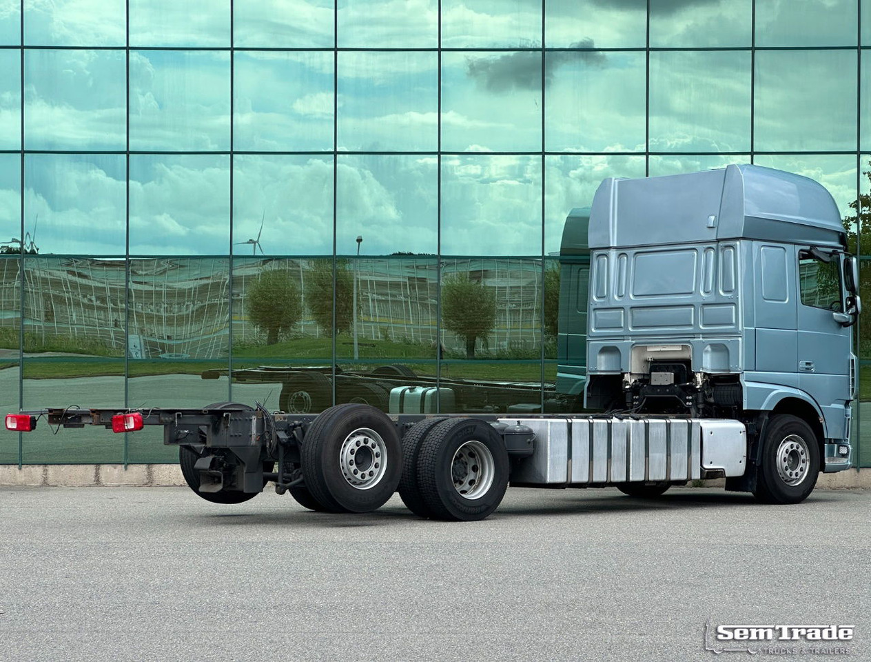 DAF XF 480 FAR SSC Euro 6 978.000 KM Park Airco 2X Tanks TOP Condition - Kuorma-auto alusta: kuva DAF XF 480 FAR SSC Euro 6 978.000 KM Park Airco 2X Tanks TOP Condition - Kuorma-auto alusta DAF XF 480 FAR SSC Euro 6 978.000 KM Park Airco 2X Tanks TOP Condition - Kuorma-auto alusta: kuva DAF XF 480 FAR SSC Euro 6 978.000 KM Park Airco 2X Tanks TOP Condition - Kuorma-auto alusta